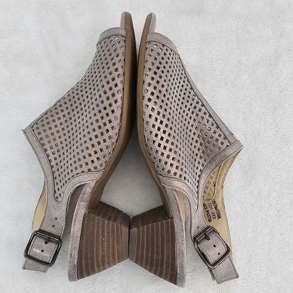 Paul Green Beige Perforated Heeled Sandals - Picture 9 of 11